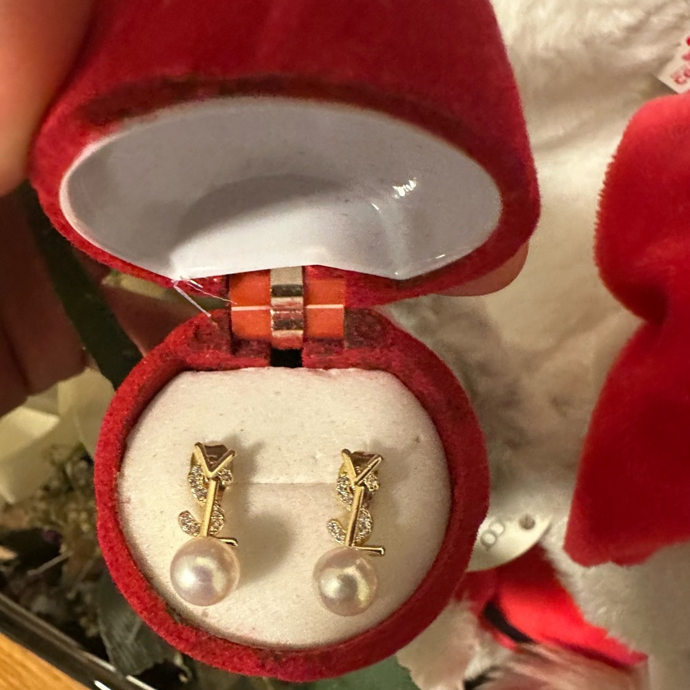 Gold Pearl Stud Earrings